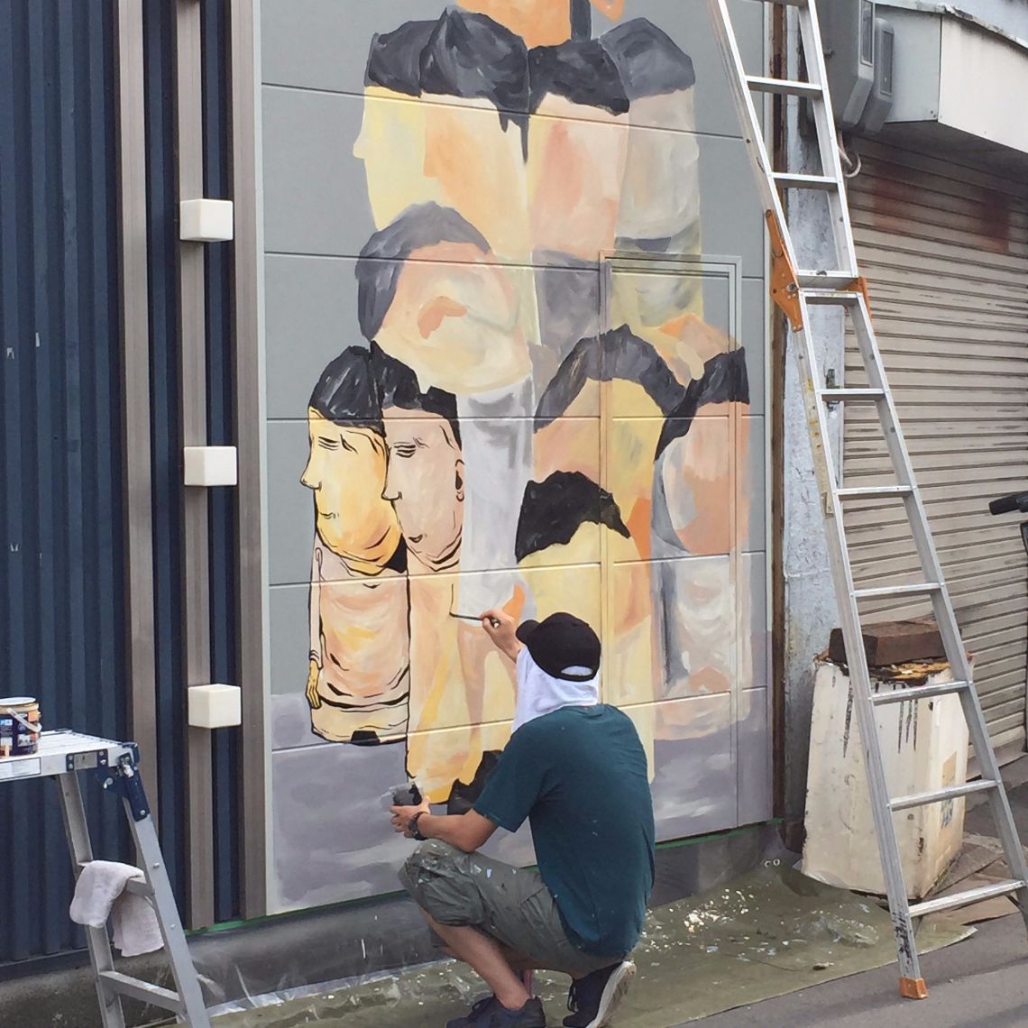  輪郭線が入ると、作品の全貌が・・・